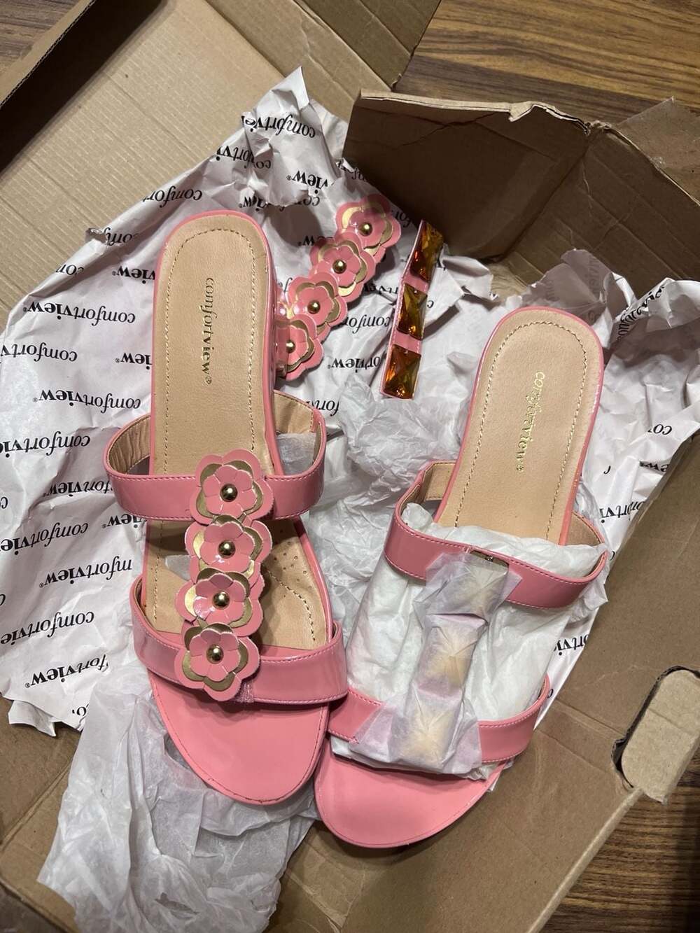 Comfortview Interchangeable Floral and Gemstone Strap Block Heel Sandals
